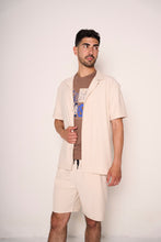 Carica l'immagine nel visualizzatore di Gallery, Camiciotto beige con collo bowling