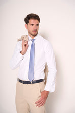 Carica l'immagine nel visualizzatore di Gallery, Cintura classica in pelle con fibbia metallo