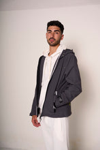 Carica l'immagine nel visualizzatore di Gallery, Giubbotto impermeabile con cappuccio