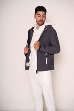 Carica l'immagine nel visualizzatore di Gallery, Giubbotto impermeabile con cappuccio