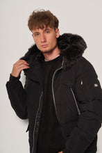 Carica l'immagine nel visualizzatore di Gallery, Giubbotto imbottito con cappuccio in pelliccia