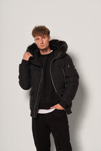 Carica l'immagine nel visualizzatore di Gallery, Giubbotto imbottito con cappuccio in pelliccia