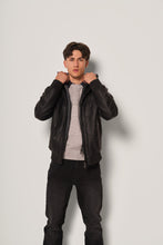 Carica l'immagine nel visualizzatore di Gallery, Giubbotto Uomo in Ecopelle