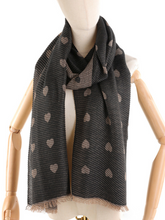Carica l'immagine nel visualizzatore di Gallery, Sciarpa da donna fantasia cuori