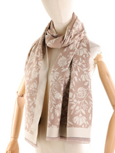 Carica l'immagine nel visualizzatore di Gallery, Sciarpa da donna fantasia floreale
