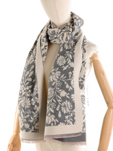 Carica l'immagine nel visualizzatore di Gallery, Sciarpa da donna fantasia floreale