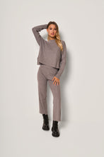 Carica l'immagine nel visualizzatore di Gallery, Completo tuta in maglia