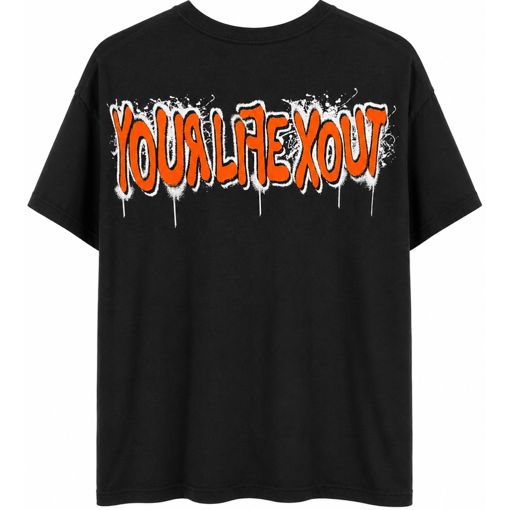 T-SHIRT CON SCRITTA SUL RETRO