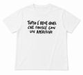 T-SHIRT CON SCRITTA