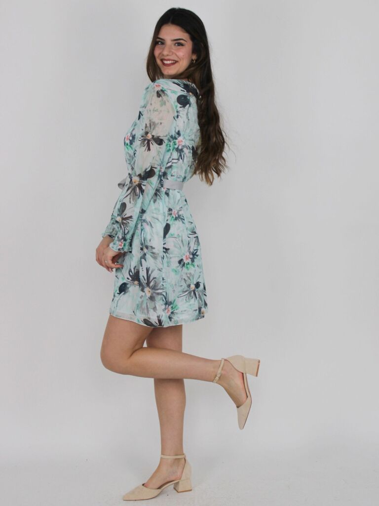 Vestito a fiori con fiocco