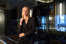 Carica l&#39;immagine nel visualizzatore di Gallery, Abito con scollo a V
