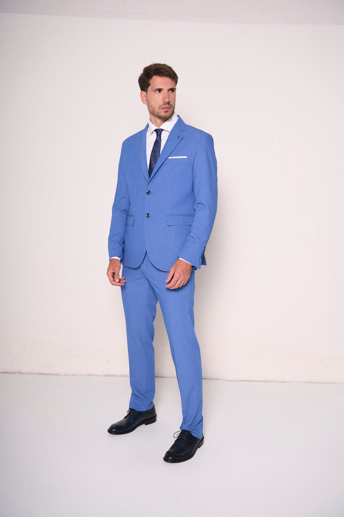 Abito elegante uomo