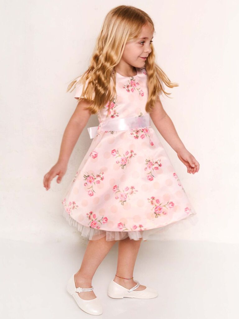 Abito in fantasia con fiori e tulle