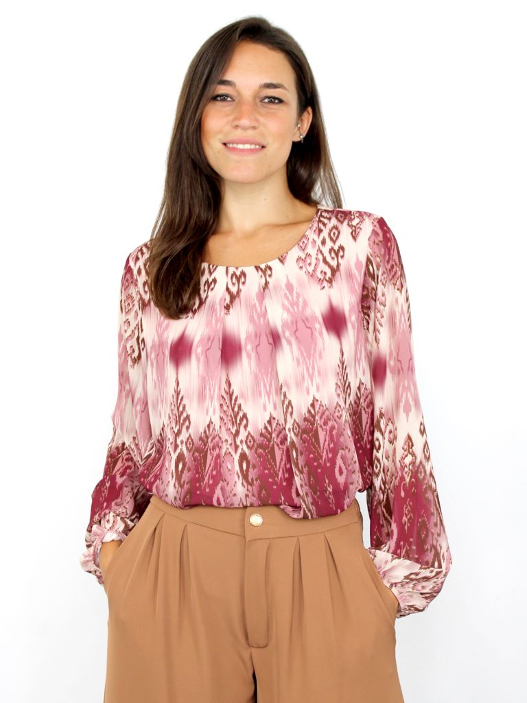 Blusa con scollo a barchetta