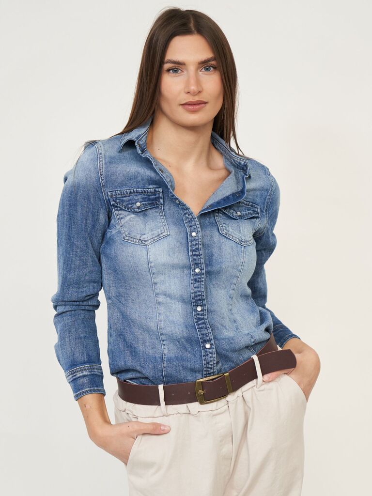 Camicia giovane