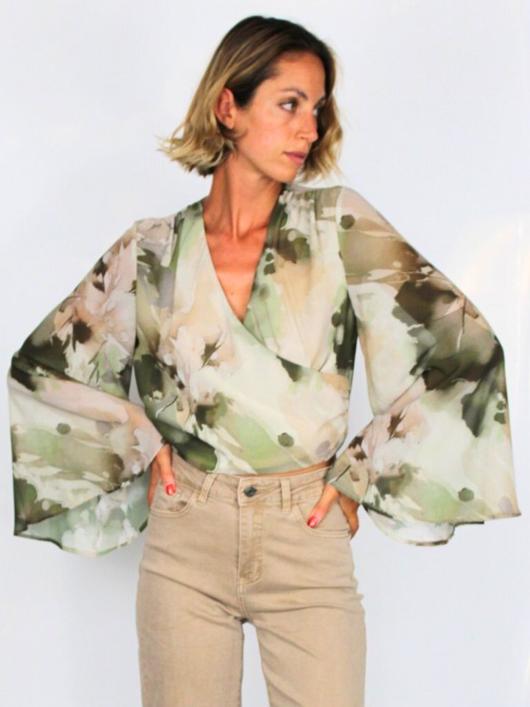 Camicia cropped in fantasia