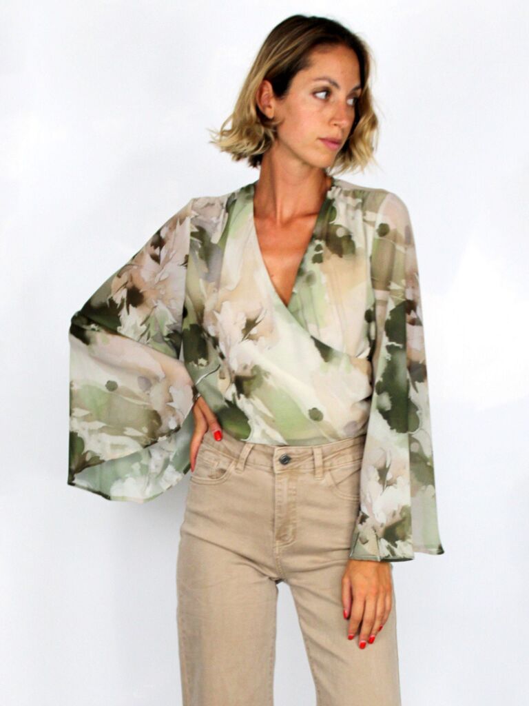 Camicia cropped in fantasia