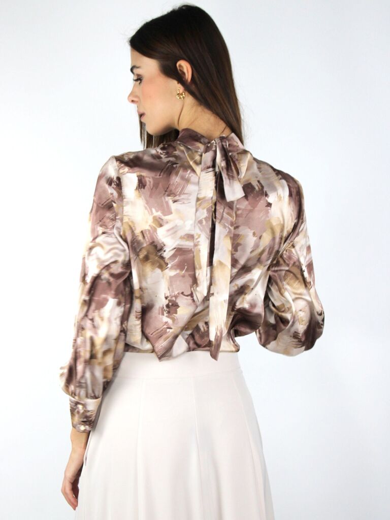 Camicia accollata in fantasia