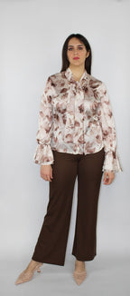 Camicia elegante in raso con stampa floreale e fiocco al collo