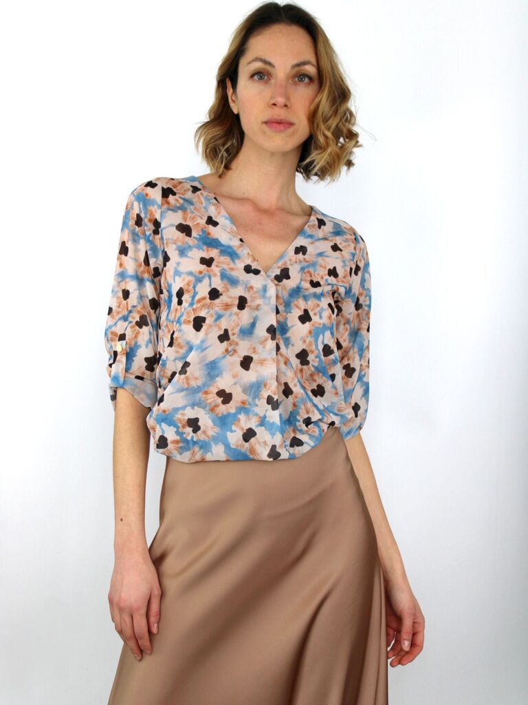 Camicia con piega scollo a punta