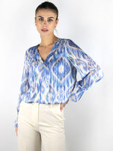 Carica l&#39;immagine nel visualizzatore di Gallery, Camicia con scollo a punta
