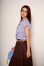 Camicia a righe con nodo frontale