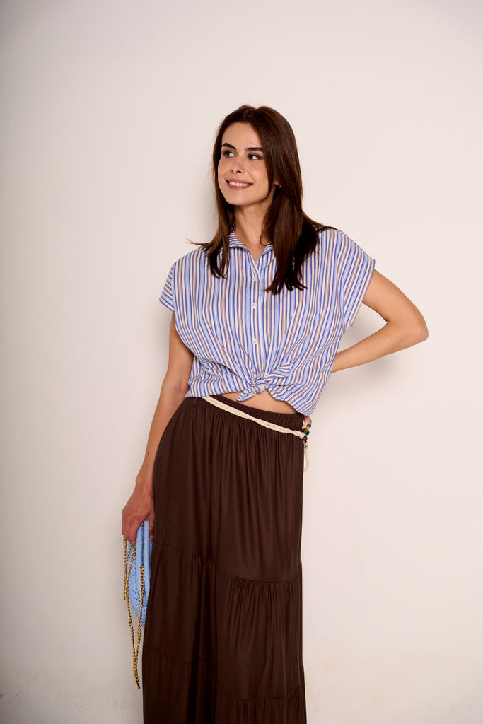 Camicia a righe con nodo frontale