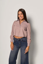 Carica l&#39;immagine nel visualizzatore di Gallery, Camicia cropped a righe
