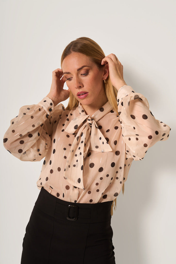 Camicia in voile con fiocco e pois