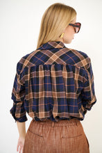 Carica l&#39;immagine nel visualizzatore di Gallery, Camicia da donna over con fantasia tartan

