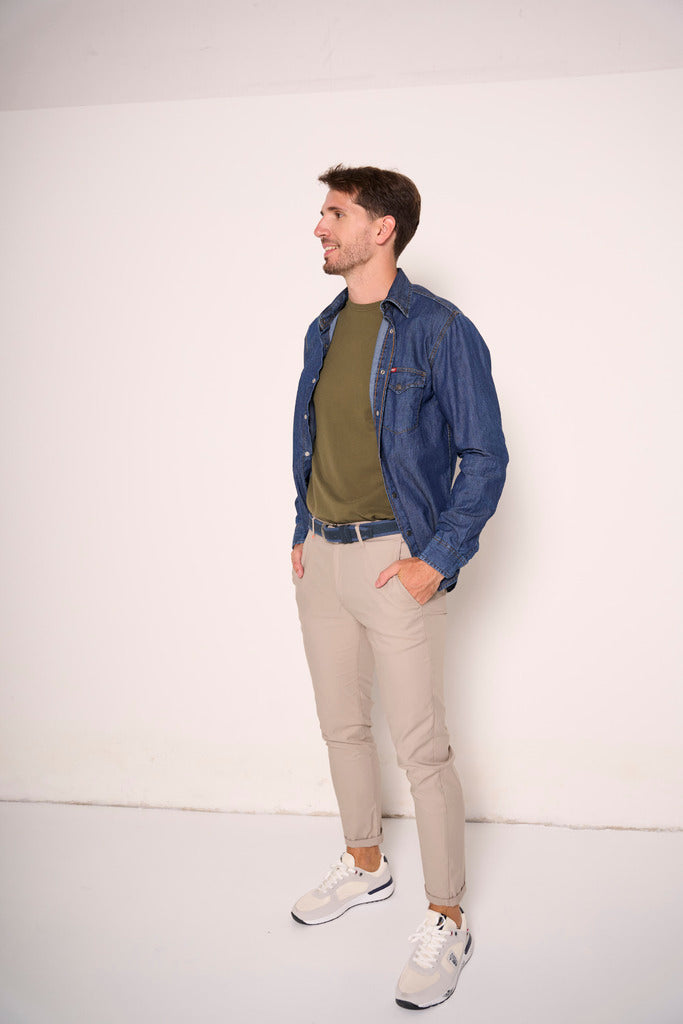 Camicia Sportiva in Denim con Bottoni a Pressione e Carré