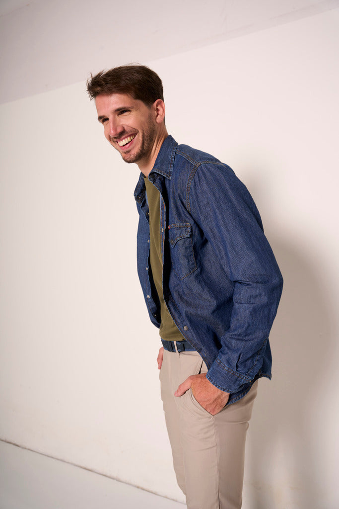 Camicia Sportiva in Denim con Bottoni a Pressione e Carré