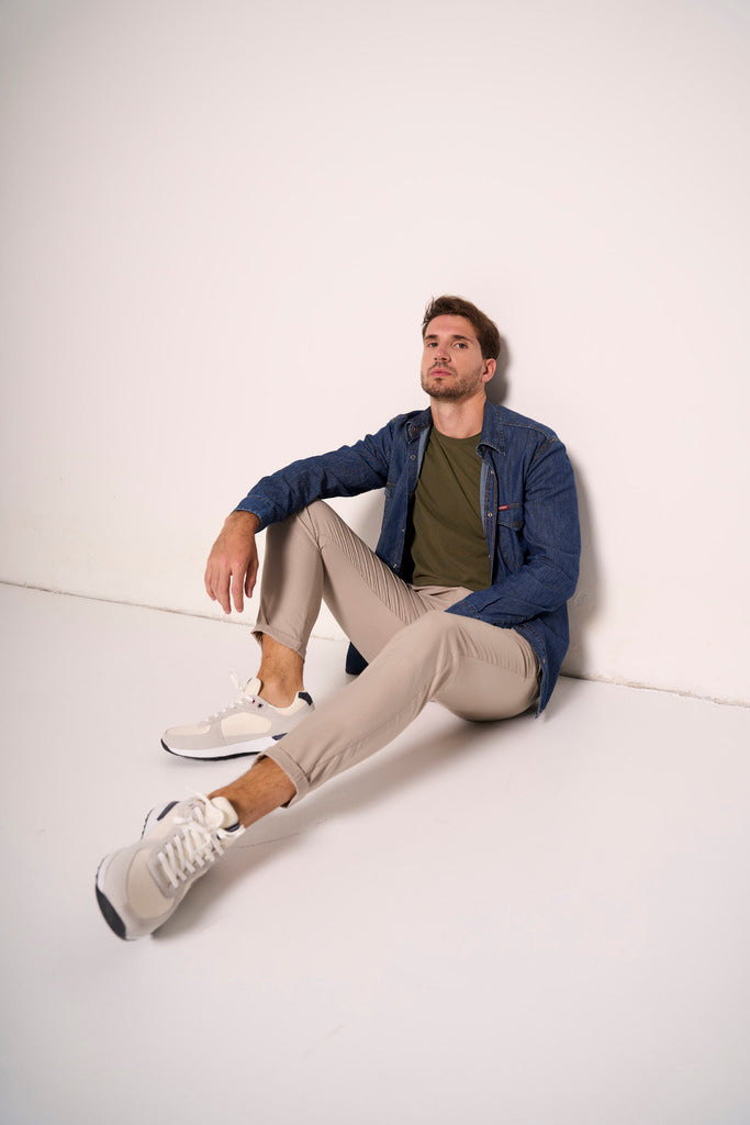 Camicia Sportiva in Denim con Bottoni a Pressione e Carré
