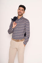 Carica l&#39;immagine nel visualizzatore di Gallery, Camicia con fantasia geometrica
