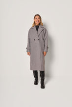 Carica l'immagine nel visualizzatore di Gallery, Cappotto lungo doppiopetto donna
