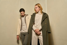 Carica l&#39;immagine nel visualizzatore di Gallery, Cappotto donna doppiopetto
