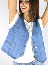 Carica l&#39;immagine nel visualizzatore di Gallery, Gilet di jeans
