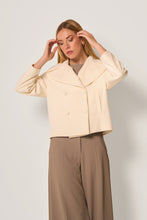 Carica l&#39;immagine nel visualizzatore di Gallery, Giaccone doppiopetto corto donna
