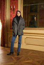 Carica l&#39;immagine nel visualizzatore di Gallery, Giaccone donna spigato con pailletes
