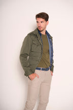 Giubbotto sahariana verde militare con coulisse e spalline
