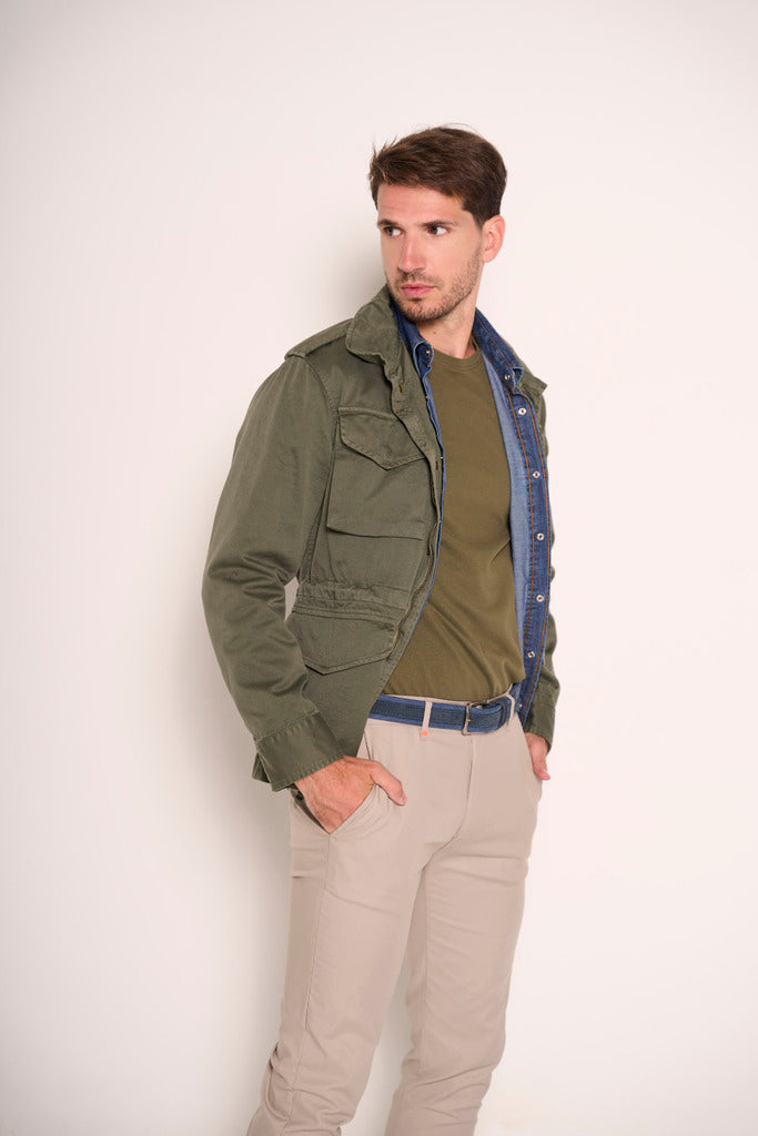 Giubbotto sahariana verde militare con coulisse e spalline