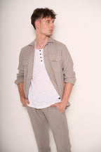 Overshirt uomo in lino sabbia con tasche