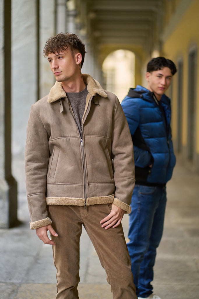 Montone uomo con pelliccia