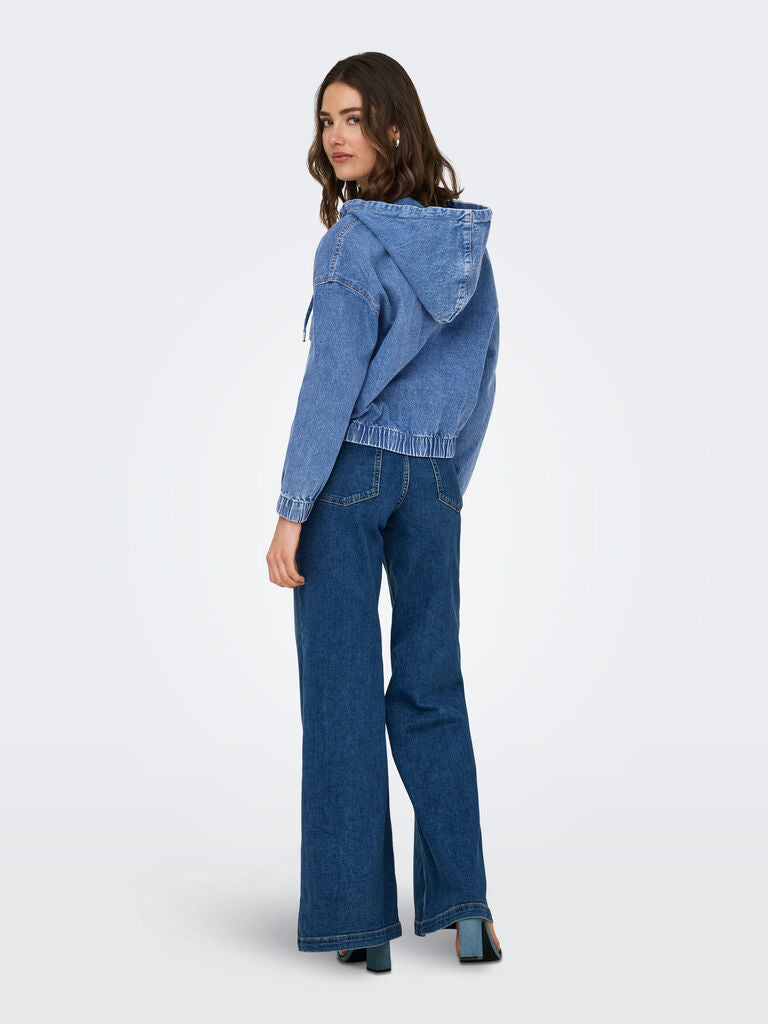 Giubbino donna in denim con cappuccio