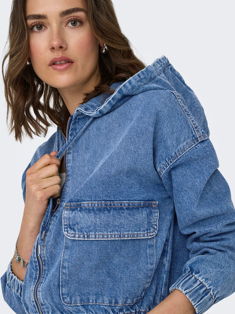 Giubbino donna in denim con cappuccio