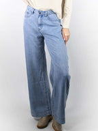 Jeans a palazzo con risvolto cucito