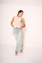 Carica l&#39;immagine nel visualizzatore di Gallery, Jeans a gamba larga in denim chiaro
