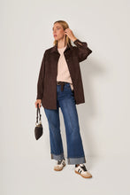 Carica l&#39;immagine nel visualizzatore di Gallery, Jeans dritto con risvolto donna
