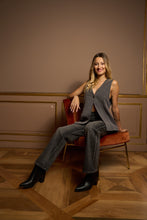 Carica l&#39;immagine nel visualizzatore di Gallery, Pantalone in denim con strass
