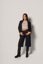 Carica l&#39;immagine nel visualizzatore di Gallery, Jeans bermuda donna
